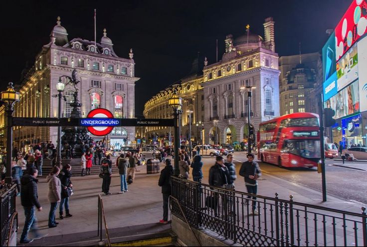 Piccadilly Circus